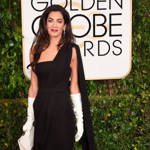 Amal-Alamuddin-Golden-Globes-Dress-2015